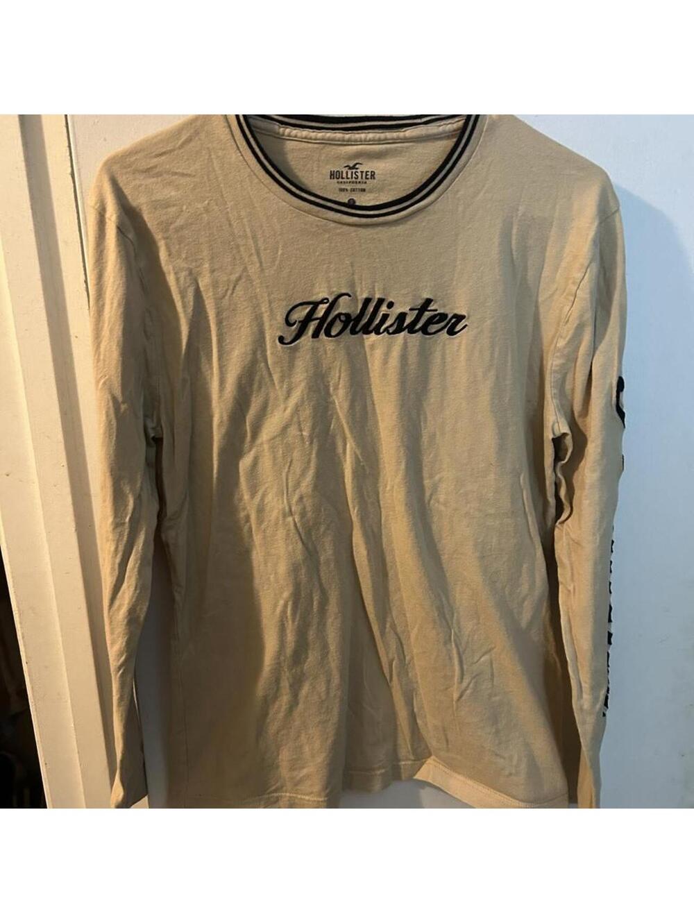Hollister Co. cream long sleeve 100% cotton shirt with sleeve logo size S